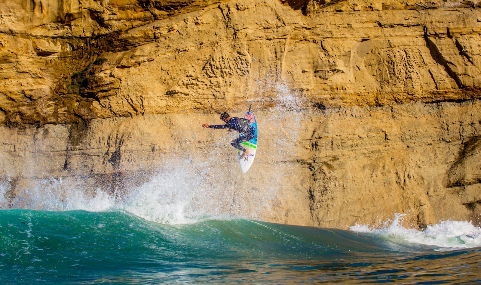 Filipe Toledo massive air - surf technique